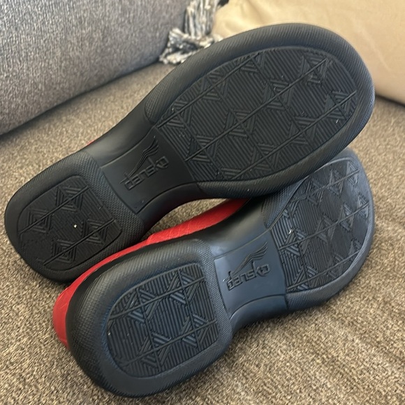 Dansko Elle Red Pebble Leather Mary Jane Slip On Clogs Size 8.5 Portugal - Picture 12 of 15